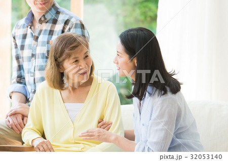 ファミリー　2世代 32053140