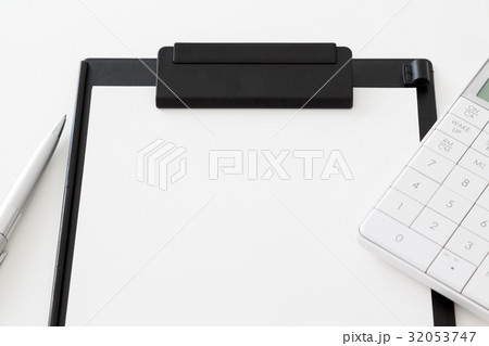 バインダーと電卓 バインダーと電卓 32053747