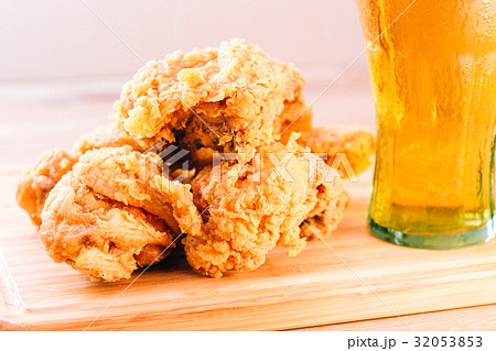 鶏 チキン ニワトリ 32053853