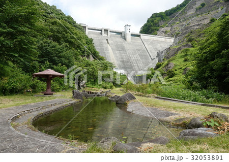 夏の豊丘ダム（須坂市） 32053891