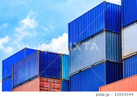 container, container ship in import export  32054344