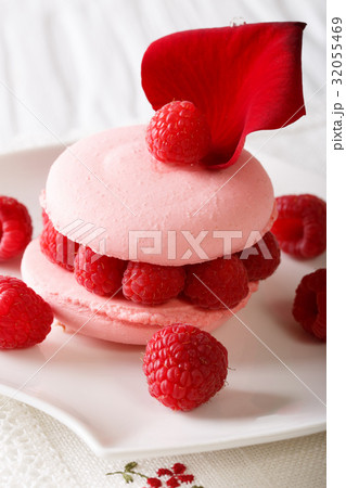 French dessert 32055469