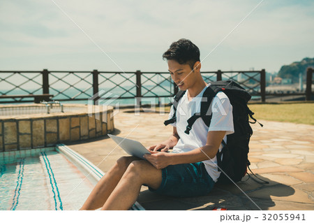 Digital nomad Digital nomad 32055941