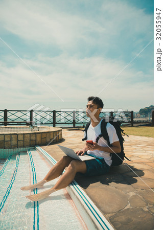 Digital nomad Digital nomad 32055947