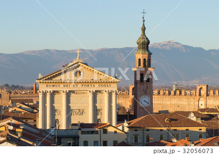 View of Cittadella, walled city in Italy View of Cittadella, walled city in Italy 32056073