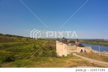 Medieval fortress with towers and defensive walls 32057285