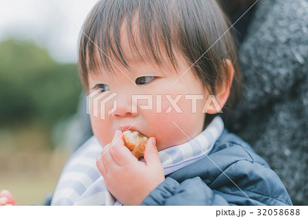 play at the park 1 year old play at the park 1 year old 32058688