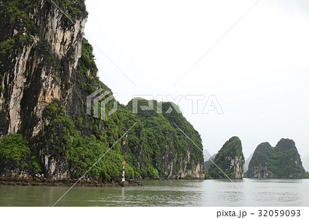 ベトナム・ハロン湾 32059093