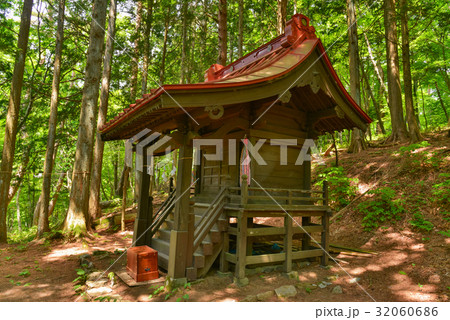 【山梨県韮崎市】甘利神社拝殿 32060686