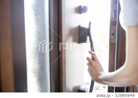 玄関ドア 32060949