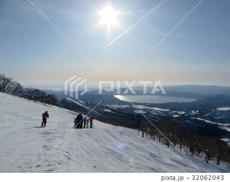スキー場と田沢湖 32062043