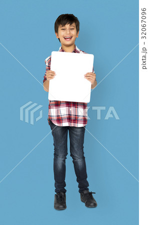 Little Boy Holding Blank Paper Board Studio Portrait Little Boy Holding Blank Paper Board Studio Portrait 32067096