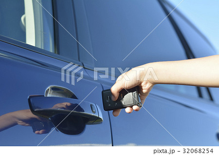 クルマ、カーシェアリングイメージ 32068254