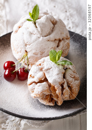 Christmas cookie snowball with mint and cherry  32068597