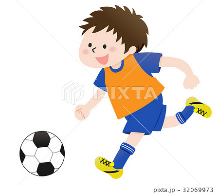 サッカーをする少年 青 のイラスト素材