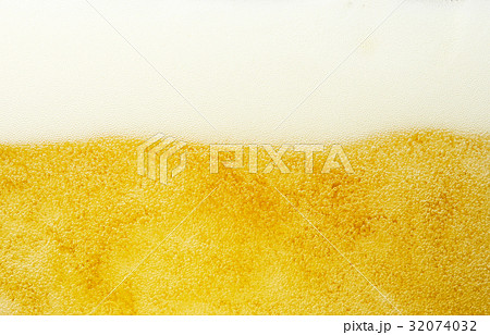 ビールのクローズアップ 32074032