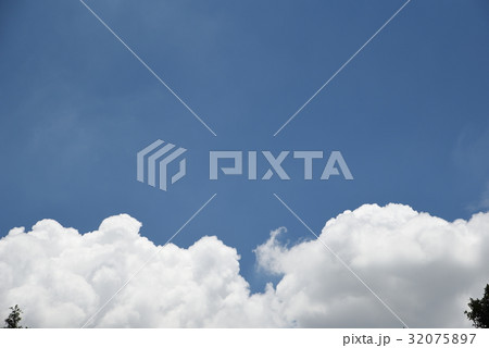 青空 青い空 ブルースカイ 32075897