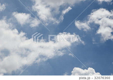 青空 青い空 ブルースカイ 32076360