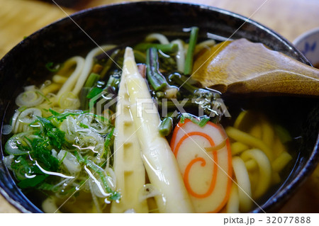 Udon noodles with vegetables Udon noodles with vegetables 32077888