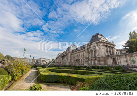 Royal Palace of Belgium in summer,Brussel Royal Palace of Belgium in summer,Brussel 32079282