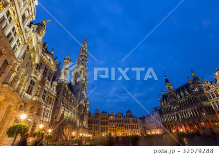 Grand place in Brussels,Belgium at dusk 32079288