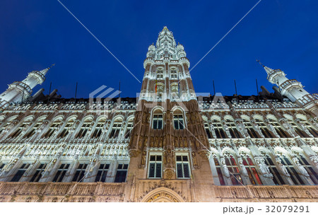 Grand place in Brussels,Belgium at dusk 32079291