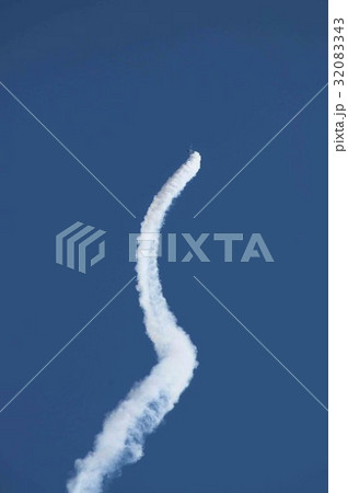 ブルーインパルス 戦闘機 飛行機 航空ショー ブルーインパルス 戦闘機 飛行機 航空ショー 32083343