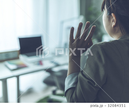 女性 32084351