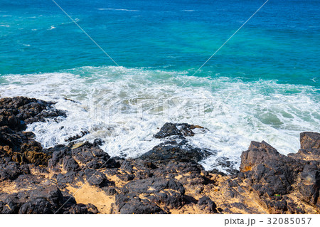 Beach in El Cotillo village in Fuerteventura Beach in El Cotillo village in Fuerteventura 32085057