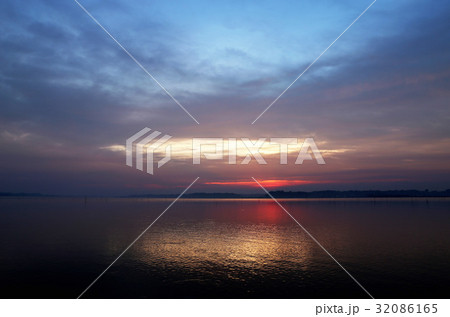 涸沼の夕景 茨城県大洗町 涸沼の夕景 茨城県大洗町 32086165