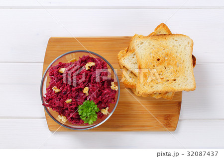 beetroot spread with toasted bread beetroot spread with toasted bread 32087437