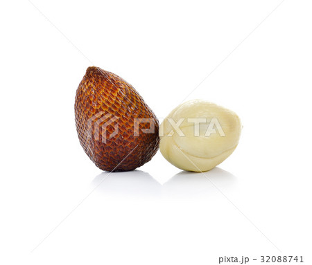 Salak snake fruit isolated on white background Salak snake fruit isolated on white background 32088741