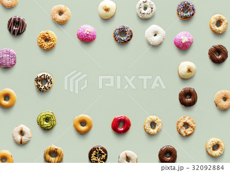 Varities of donut flavor with copy space 32092884