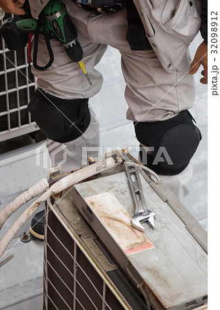 エアコン室外機 32098912