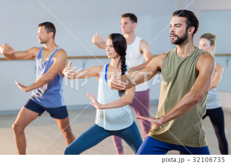 Group of people exercising Group of people exercising 32106735
