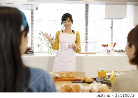 料理研究家、ホームパーティー、フードスタイリスト 32110072