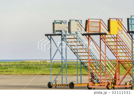 Airport Passenger Ladder 32111531