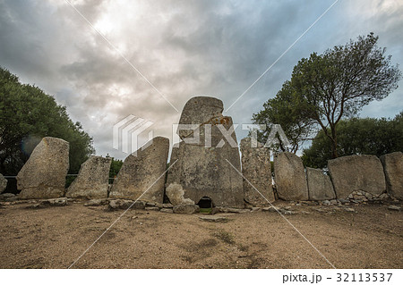 Giants grave of Li Lolghi - Arzachena 32113537