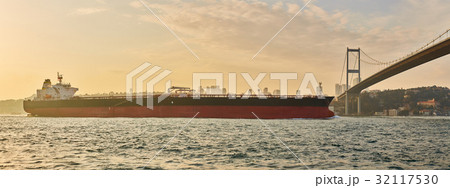 Logistics and transportation of International Logistics and transportation of International 32117530