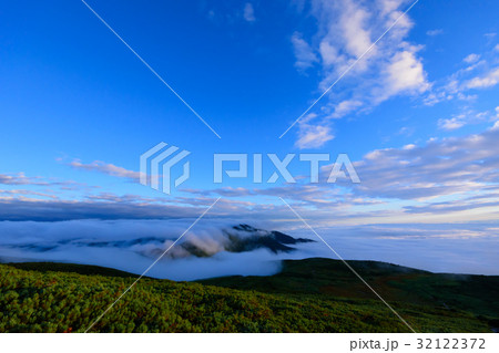 夕暮れ時の雲海　白山室堂からの眺め 32122372