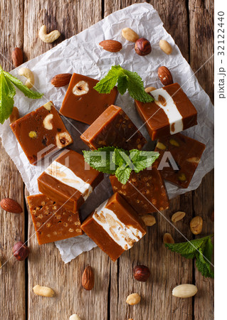 Delicious dessert Delicious dessert 32122440