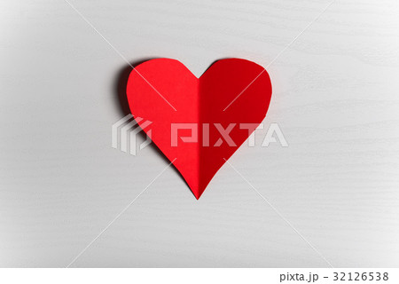 Wooden white background with red hearts.  32126538