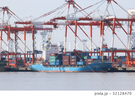 コンテナターミナル 32128470