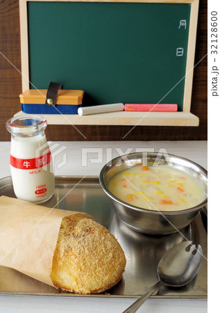 昭和の給食 32128600