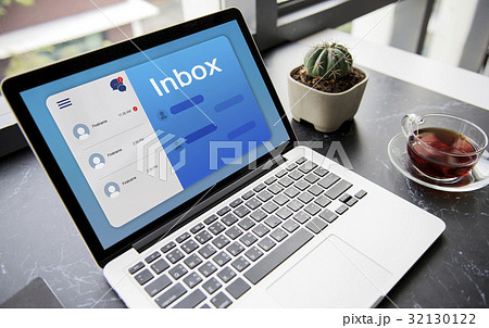 Communication Connection Message Networking 32130122