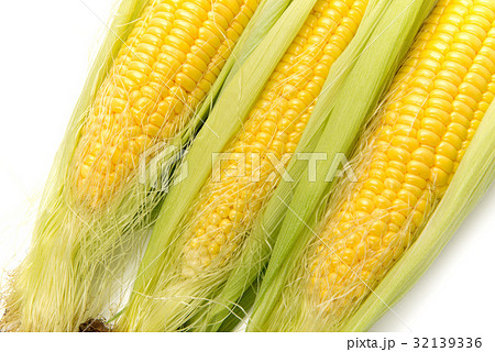 生とうもろこし 32139336