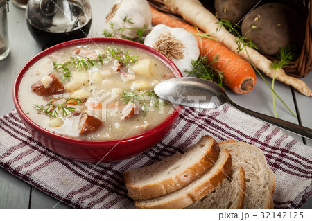 Sour soup made of rye flour Sour soup made of rye flour 32142125