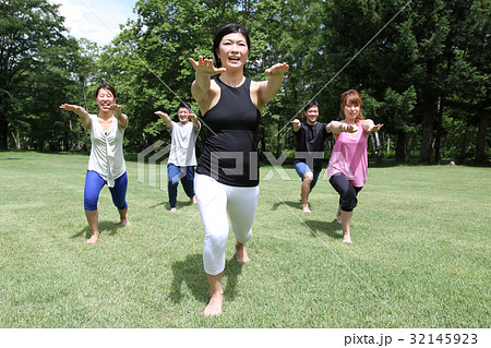 バレトン　ヨガ 32145923