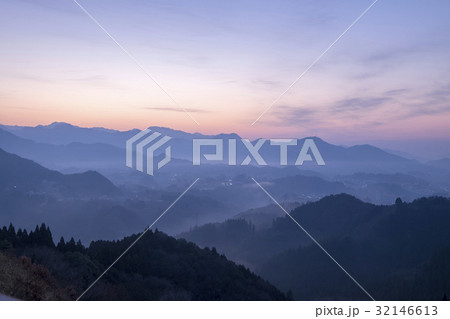 国見ケ丘の朝焼け 宮崎県 国見ケ丘の朝焼け 宮崎県 32146613