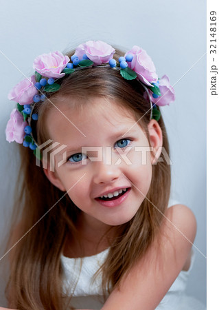 Charming girl with long ash-blond hair , lively Charming girl with long ash-blond hair , lively 32148169